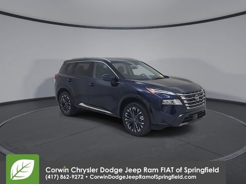 Used 2026 Nissan Rogue Platinum w/ Platinum Premium Package AWD/4WD image 3