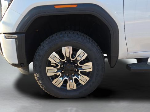 New 2025 GMC Sierra 2500 Denali w/ Technology Package image 11