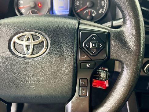 Used 2020 Toyota Tacoma SR image 18