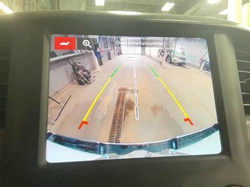 Used 2022 RAM 1500 Big Horn AWD/4WD image 3