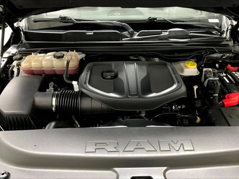 Used 2025 RAM 1500 Big Horn AWD/4WD image 36