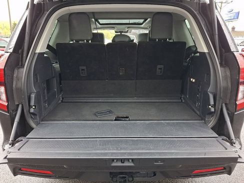 Used 2025 Ford Expedition Active AWD/4WD image 29