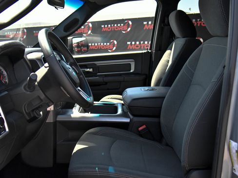 Used 2023 RAM 1500 Warlock AWD/4WD image 18