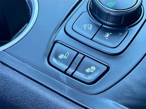 Used 2021 GMC Terrain SLE w/ Driver Convenience Package AWD/4WD image 18