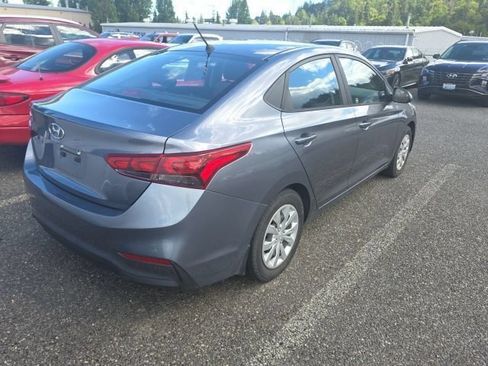 Used 2019 Hyundai Accent SE FWD image 5
