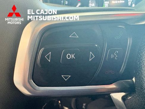 Used 2025 Jeep Wrangler Unlimited Sahara AWD/4WD image 16