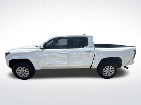 Used 2025 Toyota Tacoma SR5 RWD image 6
