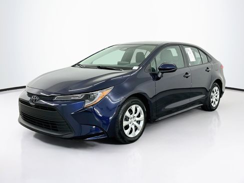 Used 2026 Toyota Corolla LE FWD image 3