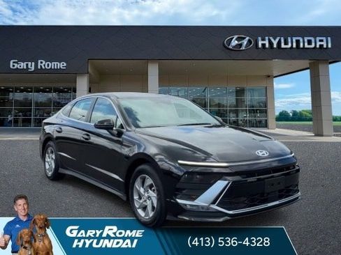 Used 2025 Hyundai Sonata SE FWD image 2
