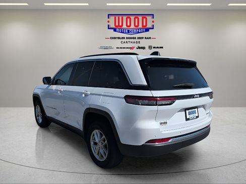 Used 2025 Jeep Grand Cherokee Laredo X RWD image 5