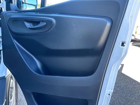 Used 2025 Mercedes-Benz Sprinter 2500 image 28