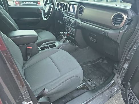 Used 2020 Jeep Gladiator Sport w/ Quick Order Package 24S AWD/4WD image 14