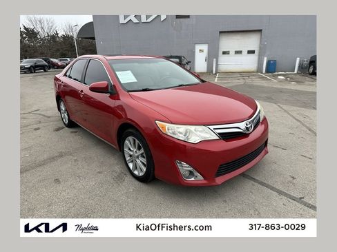 Used 2012 Toyota Camry XLE image 1