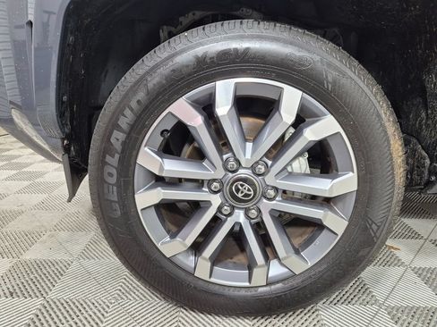 Used 2025 Toyota 4Runner Limited AWD/4WD image 30