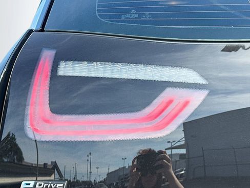 Used 2017 BMW i3 w/ Range Extender image 10