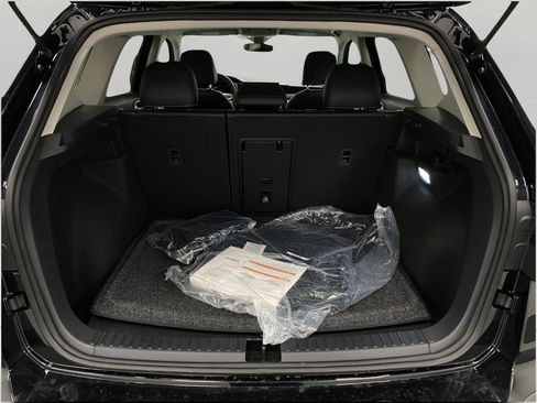 New 2026 Volkswagen Taos SEL image 5