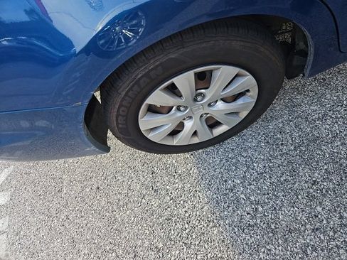 Used 2012 Honda Civic LX image 7