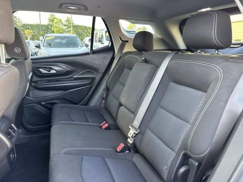 Used 2022 GMC Terrain SLE FWD image 15