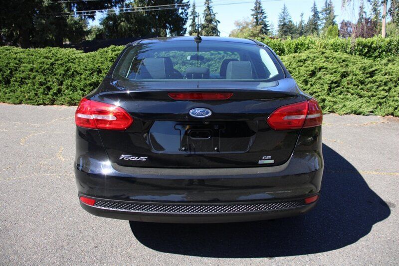 Used 2016 Ford Focus SE FWD image 11