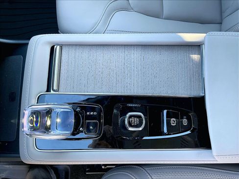 New 2026 Volvo XC90 T8 Plus w/ Protection Package AWD/4WD image 10