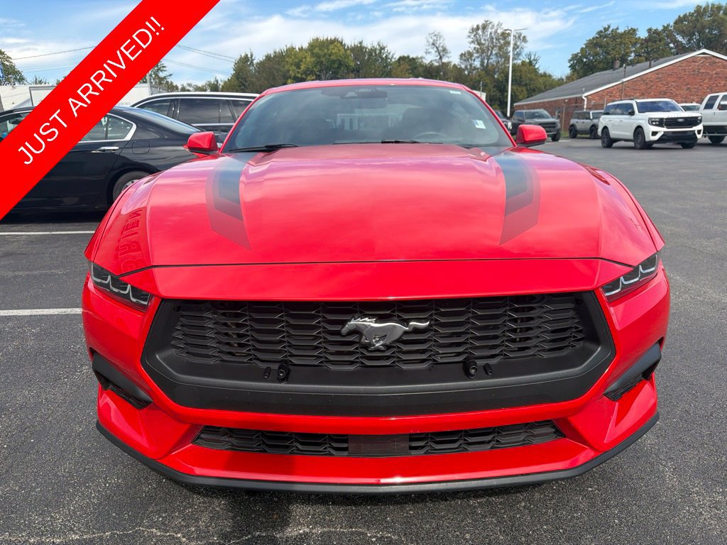 Used 2024 Ford Mustang Coupe RWD image 7