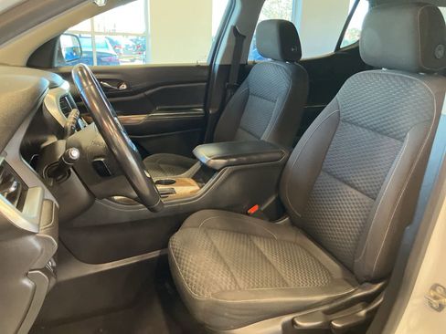 Used 2019 GMC Acadia SLE FWD image 10