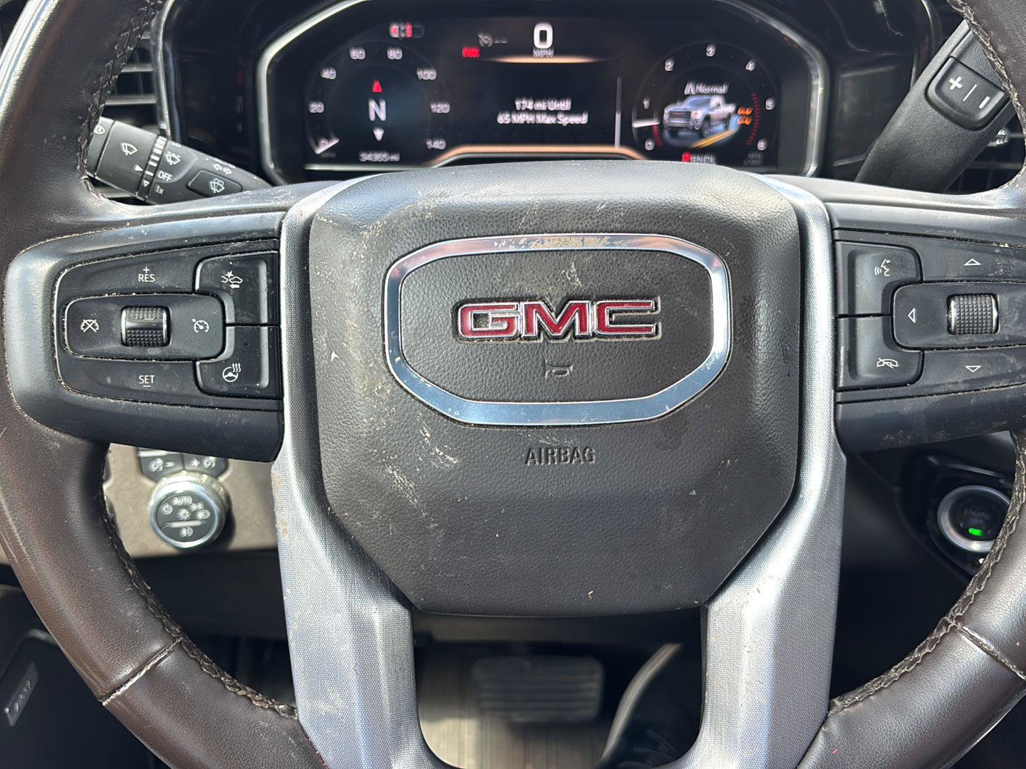 Used 2025 GMC Sierra 2500 SLT w/ SLT Premium Package AWD/4WD image 17