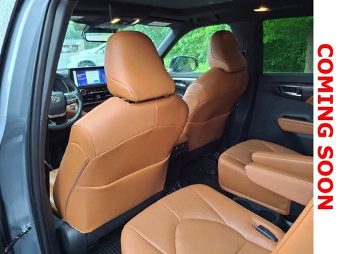 Used 2023 Toyota Highlander Platinum AWD/4WD image 10