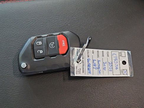 Used 2025 Jeep Wrangler Unlimited Rubicon w/ Convenience Group image 39