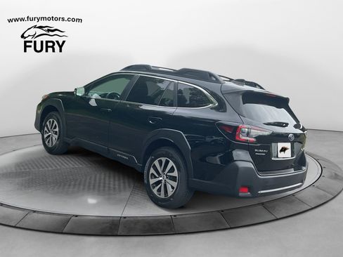 Used 2023 Subaru Outback Premium AWD/4WD image 5