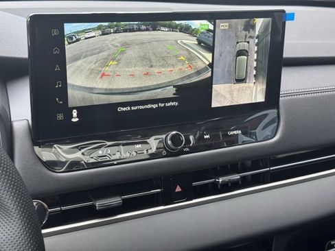 New 2025 Mitsubishi Outlander SE image 28