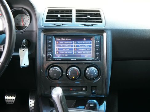 Used 2009 Dodge Challenger SRT8 RWD image 21