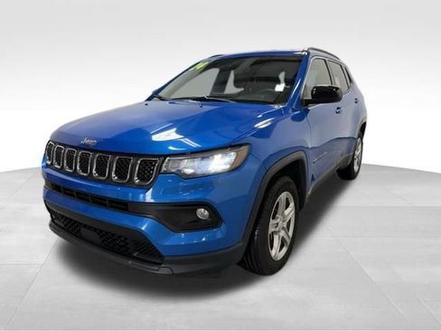 Certified 2024 Jeep Compass Latitude w/ Altitude Special Edition AWD/4WD image 3