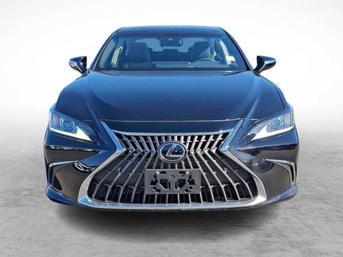 Used 2023 Lexus ES 250 w/ Premium Package AWD/4WD image 2