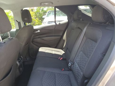 Used 2019 Chevrolet Equinox LT FWD image 11