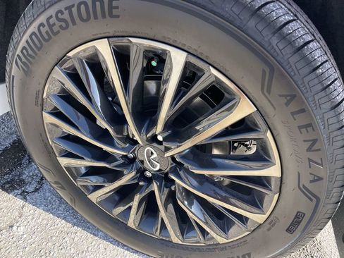 New 2026 INFINITI QX80 Autograph w/ Premium Cargo Package image 11