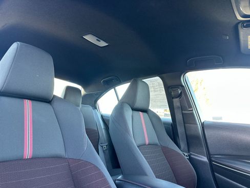 Used 2025 Toyota Corolla SE image 17