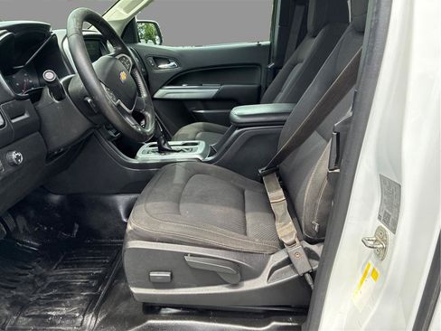 Used 2020 Chevrolet Colorado LT w/ Safety Package RWD image 10