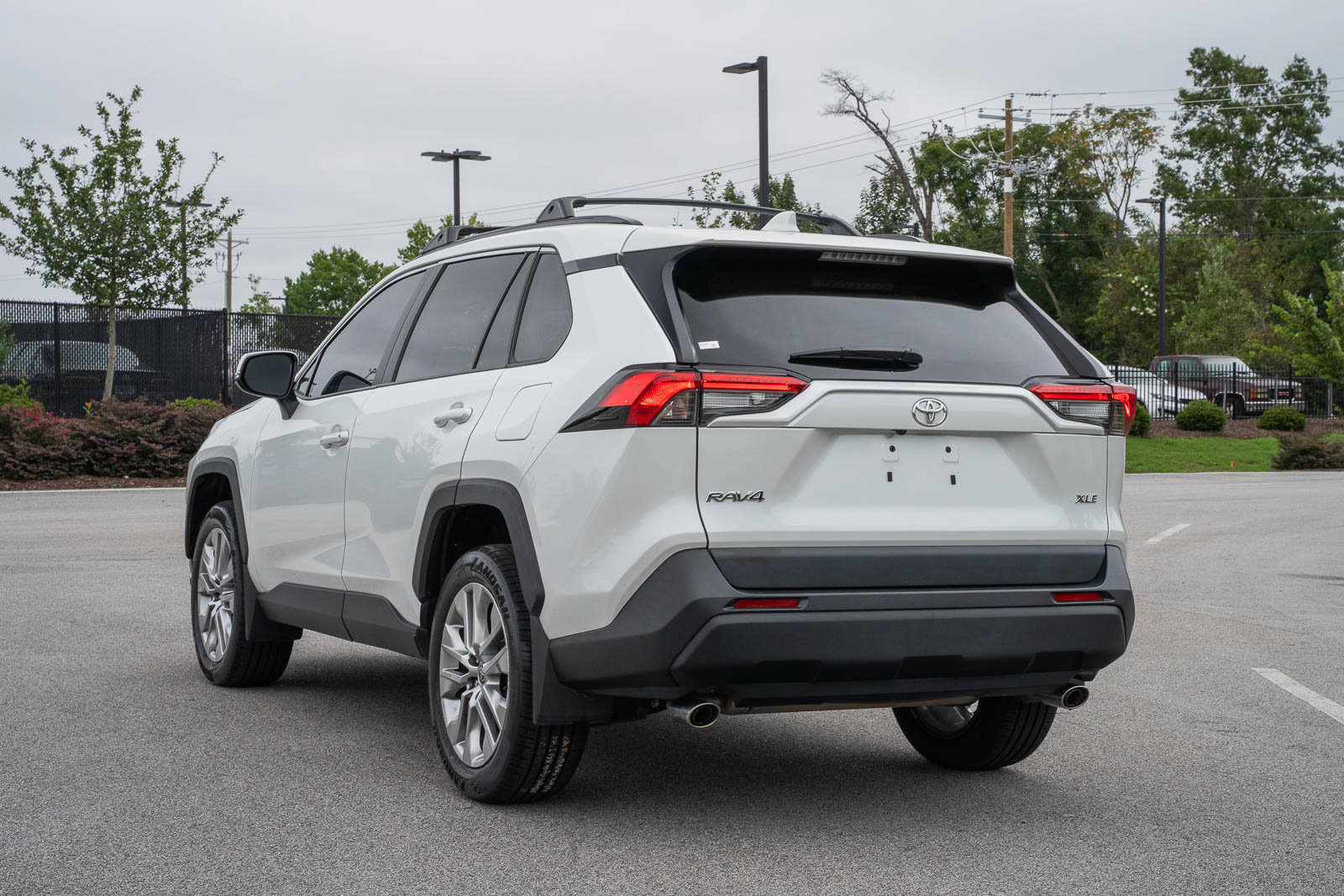 Used 2025 Toyota RAV4 XLE Premium FWD image 6