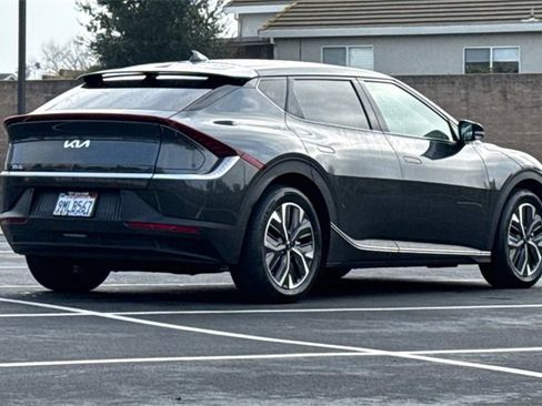 Certified 2024 Kia EV6 Light image 5