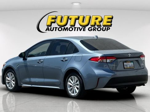 Used 2024 Toyota Corolla LE w/ LE Convenience Package FWD image 5