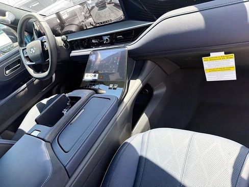 New 2026 INFINITI QX80 4WD w/ Sport Exterior Package image 22