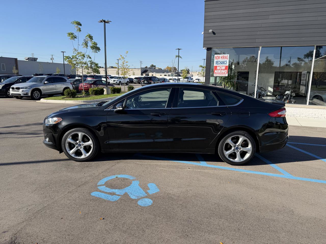 Used 2014 Ford Fusion SE FWD image 8