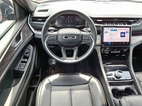 Used 2024 Jeep Grand Cherokee Limited 4xe AWD/4WD image 11