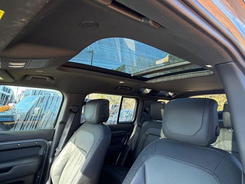 Used 2022 Land Rover Defender 110 X-Dynamic HSE image 18