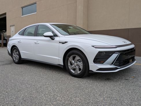 New 2026 Hyundai Sonata SE image 2