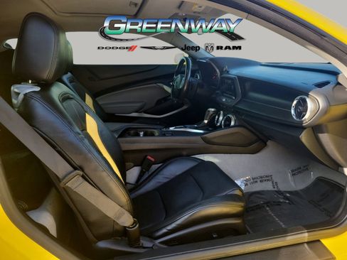 Used 2018 Chevrolet Camaro SS image 11
