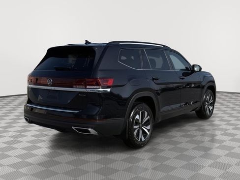 New 2026 Volkswagen Atlas SE image 3