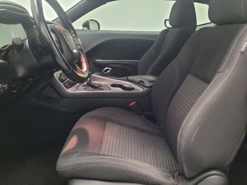Used 2020 Dodge Challenger SXT RWD image 17