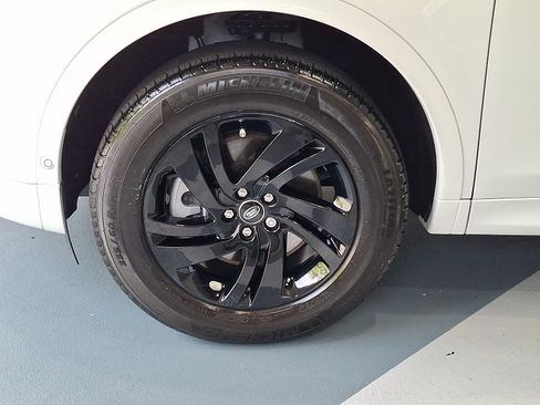 Certified 2025 Land Rover Discovery Sport S AWD/4WD image 8
